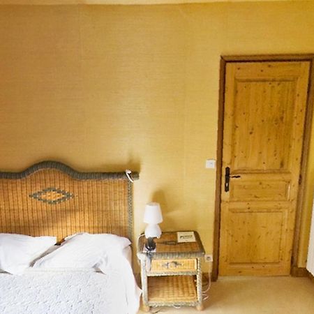 Hôtel La Ferme Des Vallees à Les Essarts-le-Roi Extérieur photo